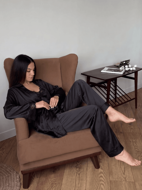 Black Queen Lace Satin Pajama Set – 3 Piece Harir